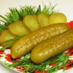 Delicious cold cucumbers for the winter in three-liter jars with a nylon lid_1